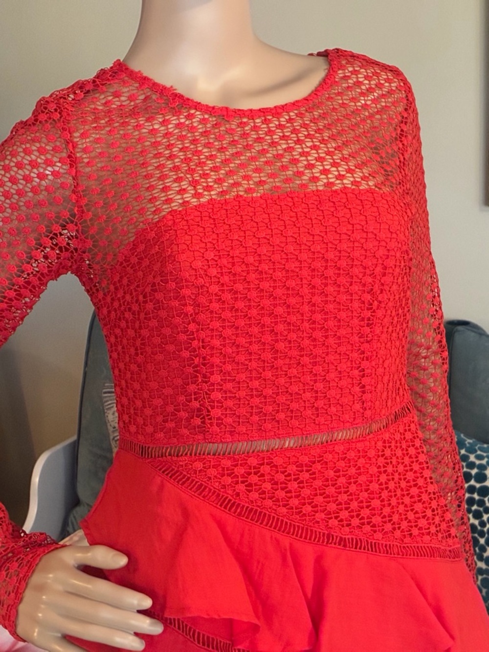 Sage + Paige Red Guipure Lace Mini Dress with Tiered Ruffles Size M - Picture 8 of 10